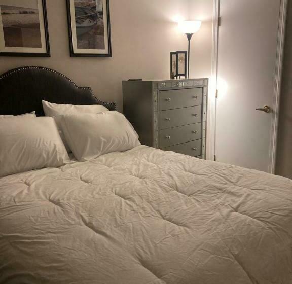 Lovely Condo On Golf Course With Country Club