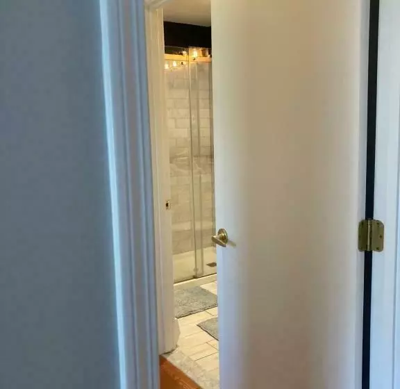 Lovely Condo On Golf Course With Country Club
