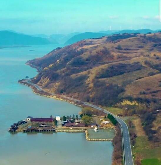 Pensiunea Belvedere Yachtclub Berzasca