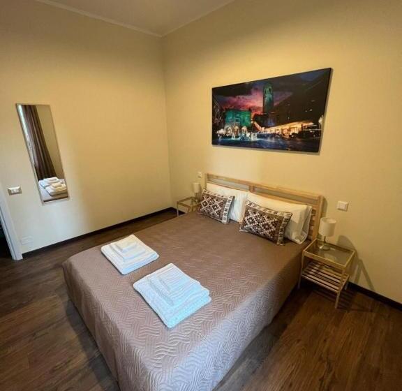 تختخواب و صبحانه Bergamoincity