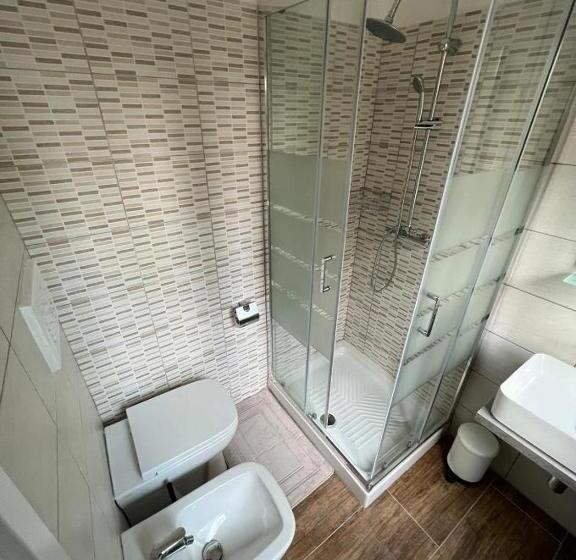 تختخواب و صبحانه Bergamoincity