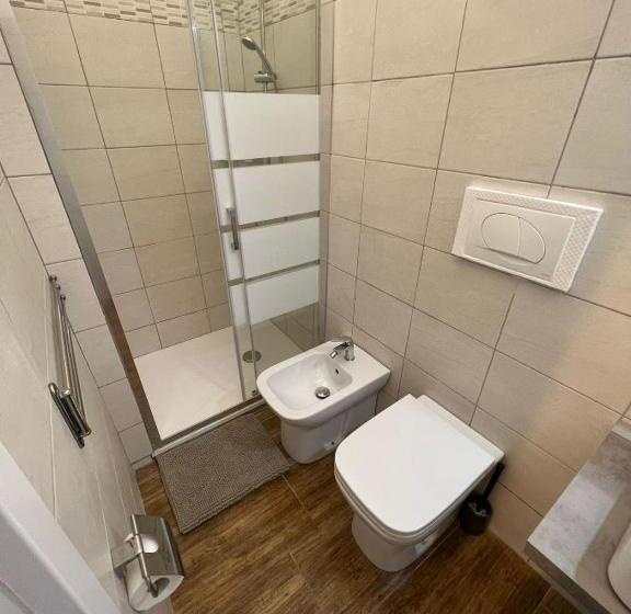 تختخواب و صبحانه Bergamoincity