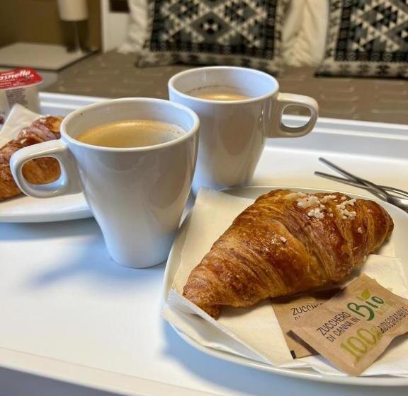 تختخواب و صبحانه Bergamoincity