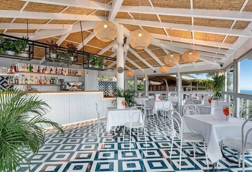 Blue Wave Experience Resort