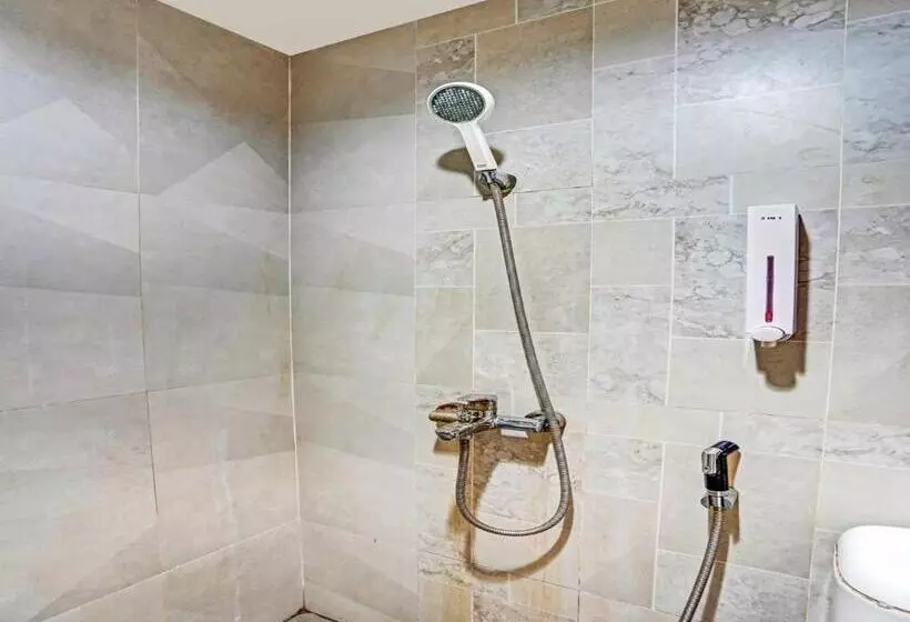 ホテル Capital O 90888 Bintang Diponggo Residence