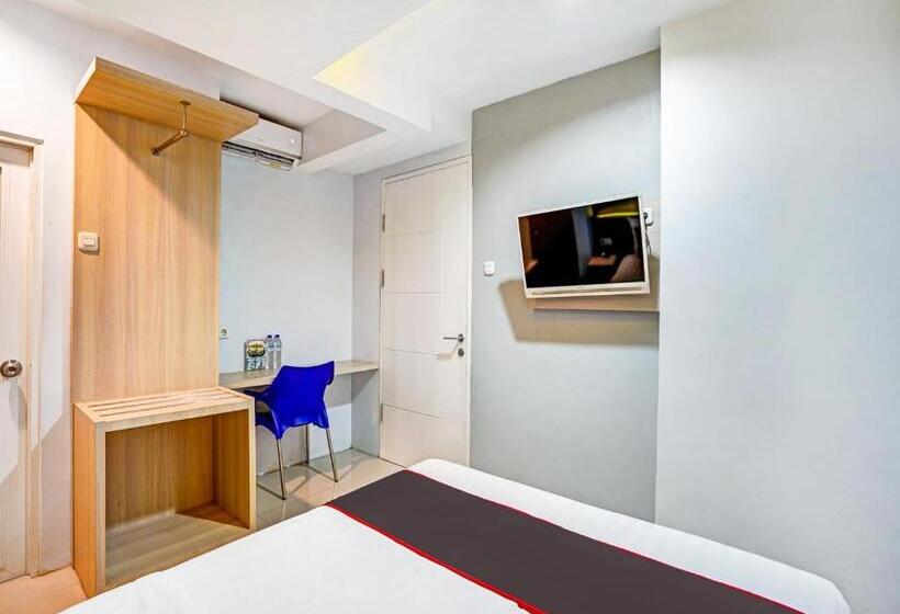 בית מלון כפרי Capital O 90888 Bintang Diponggo Residence