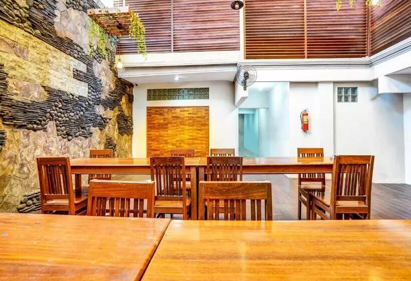 ホテル Capital O 90888 Bintang Diponggo Residence