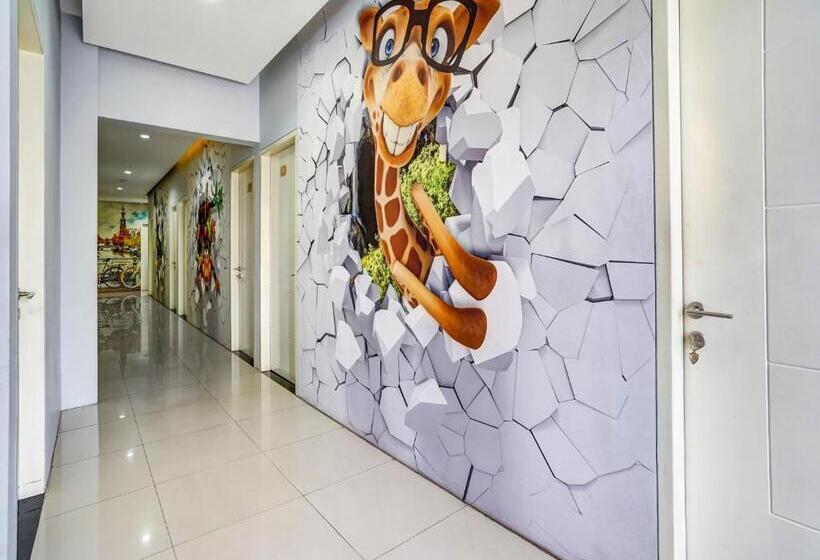 בית מלון כפרי Capital O 90888 Bintang Diponggo Residence