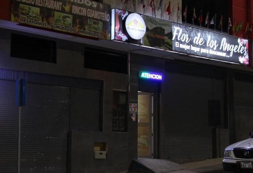 호텔 Hostal Flor De Los ángeles Guamote