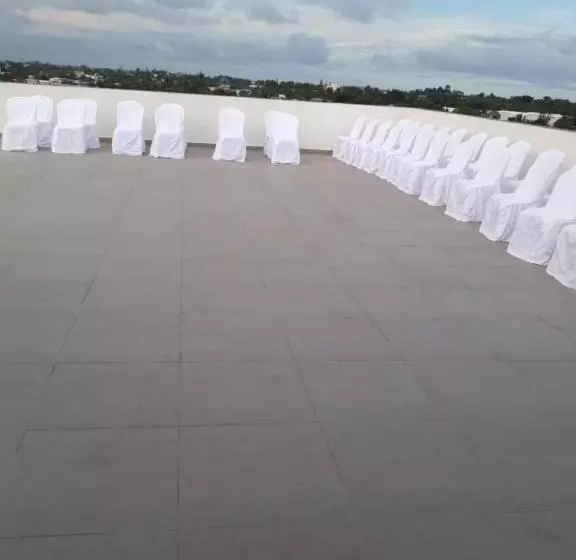 هتل Le Majestic Toamasina