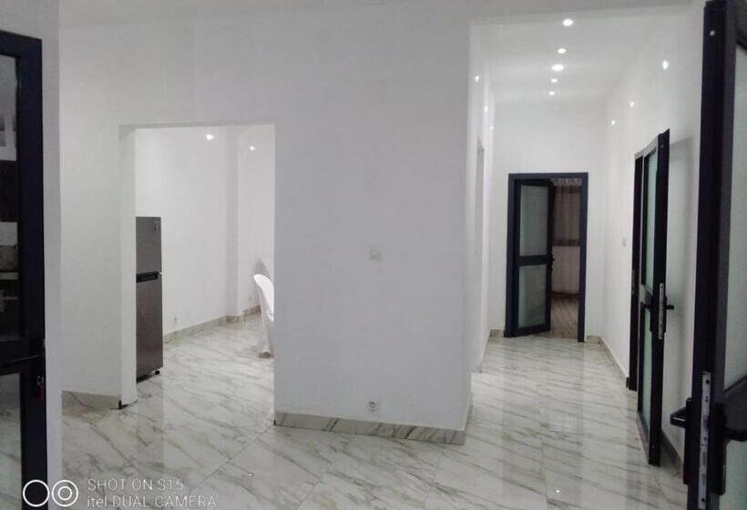 هتل Le Majestic Toamasina