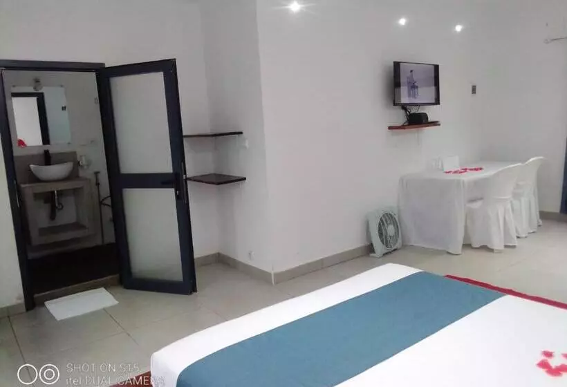 هتل Le Majestic Toamasina