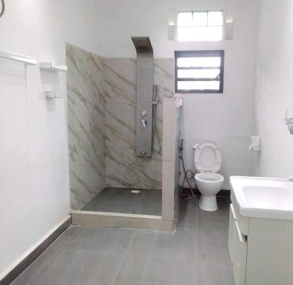 هتل Le Majestic Toamasina