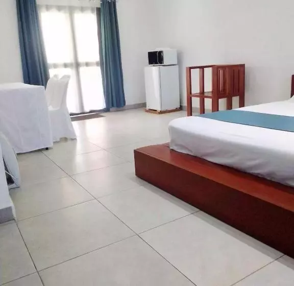 هتل Le Majestic Toamasina