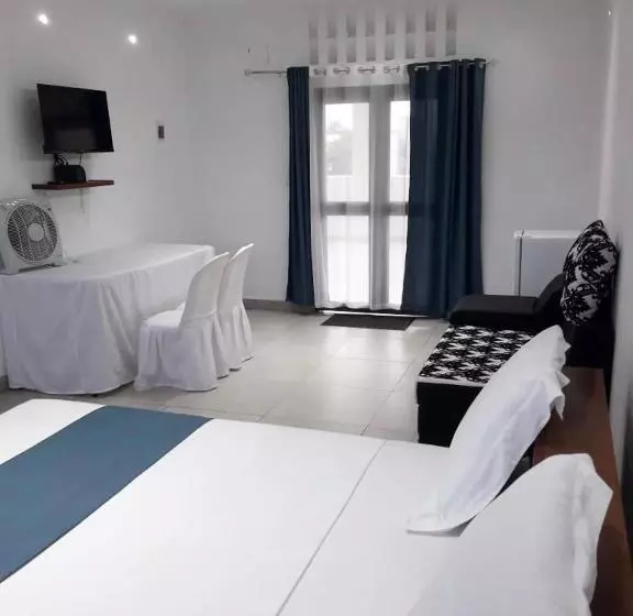 هتل Le Majestic Toamasina