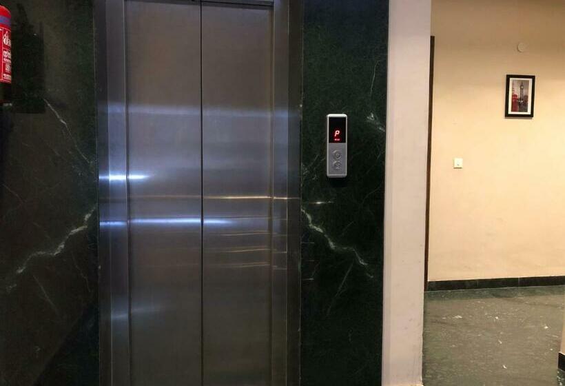 Отель Motimahal Inn