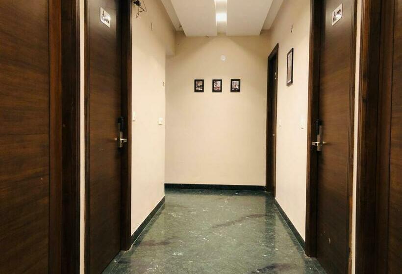 Отель Motimahal Inn