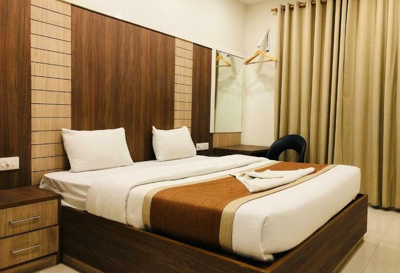 Отель Motimahal Inn