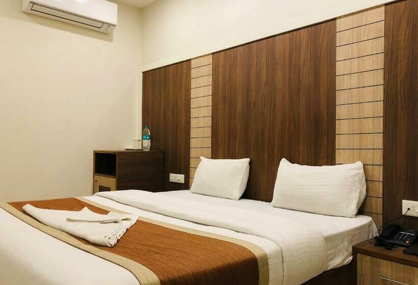 Отель Motimahal Inn