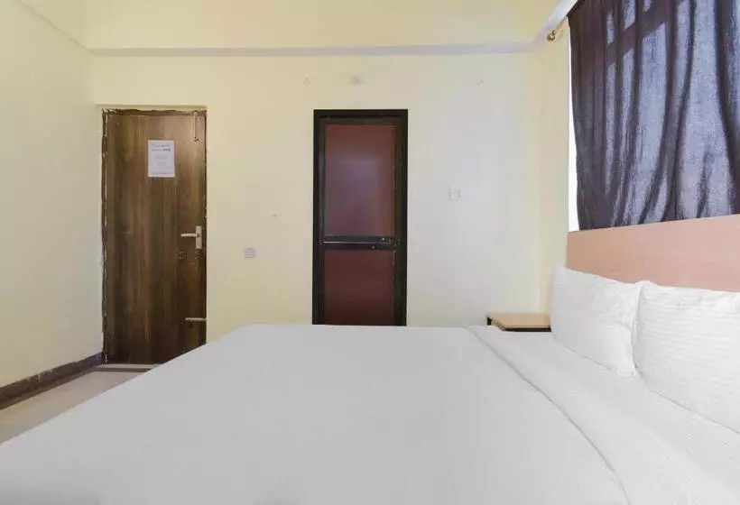 ホテル Oyo 86458 Maya Palace
