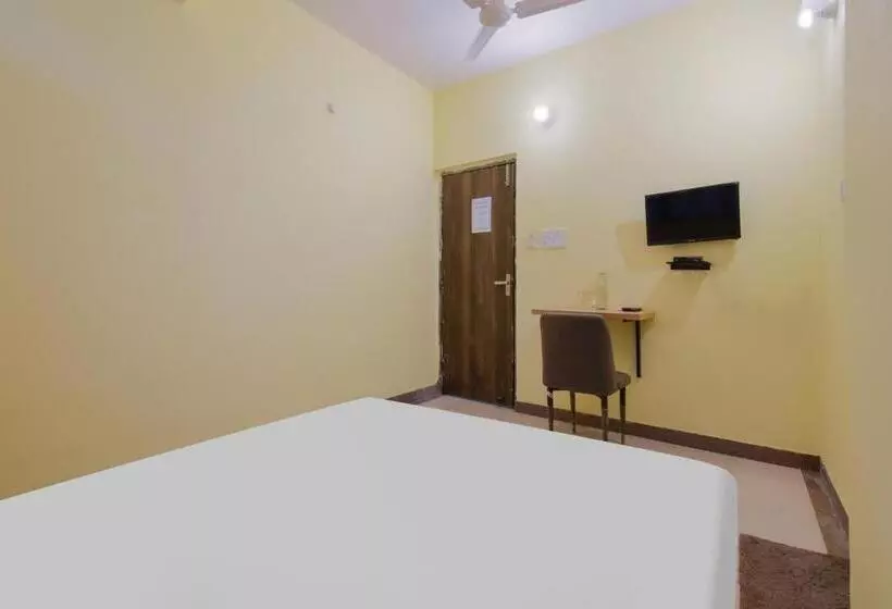 ホテル Oyo 86458 Maya Palace