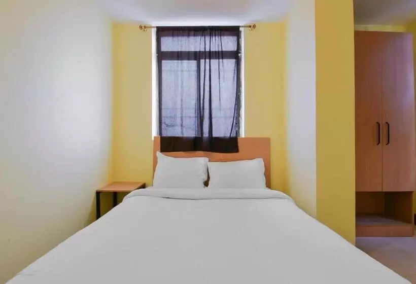 ホテル Oyo 86458 Maya Palace