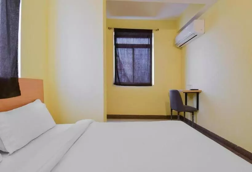 ホテル Oyo 86458 Maya Palace