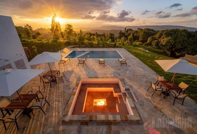 ホテル Pousada Mirante Dos Adelphos