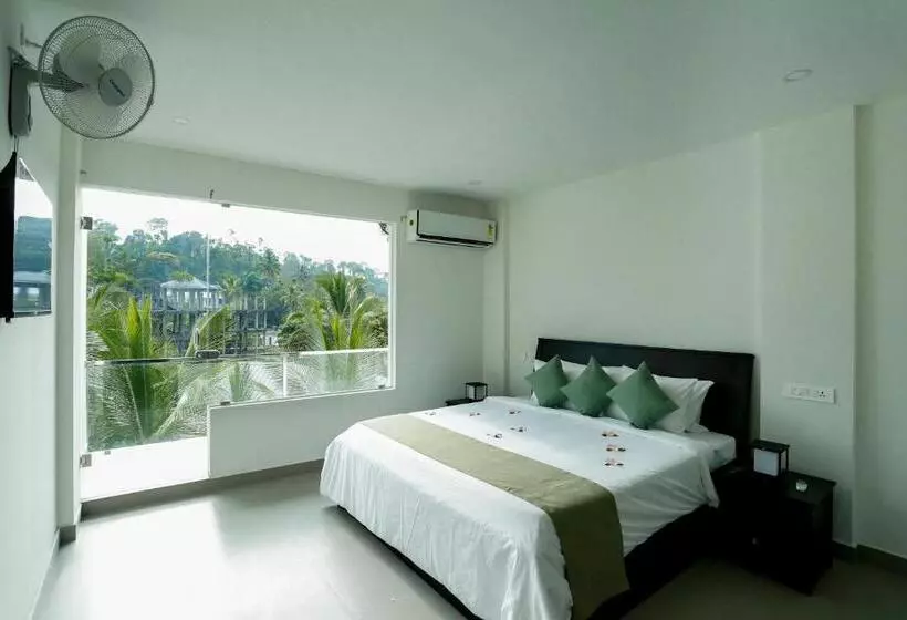 ホテル Satra Wayanad