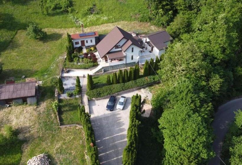 بنسيون Casa Dintre Brazi Hunedoara