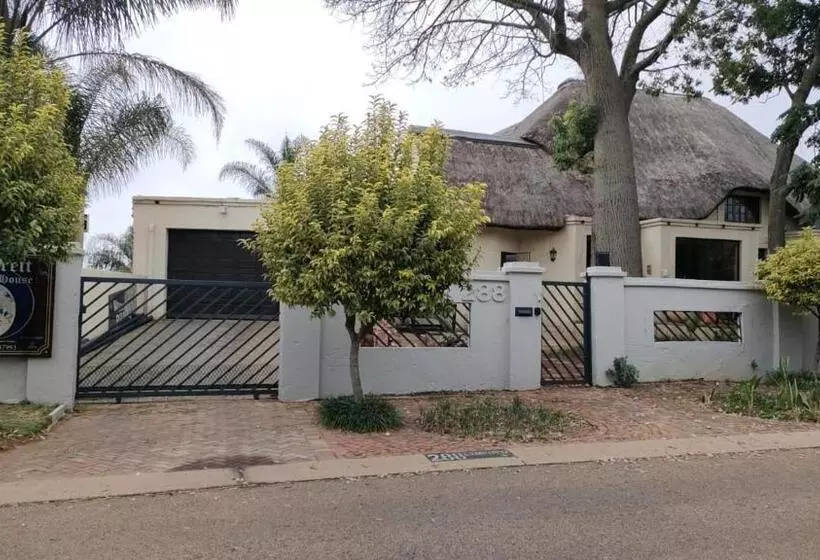 Majatalo Garrett B&b