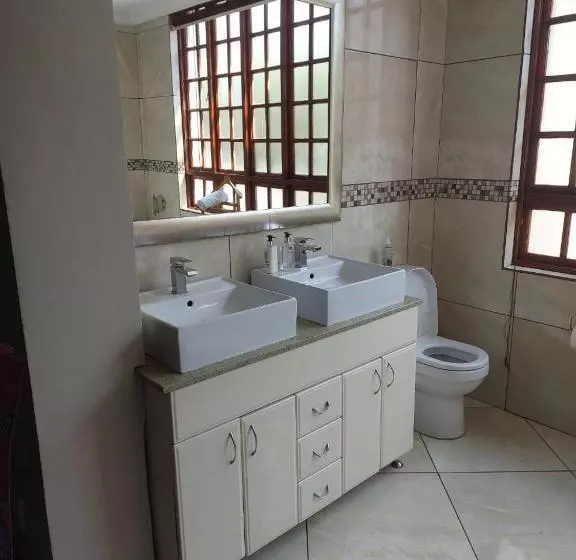 Majatalo Garrett B&b