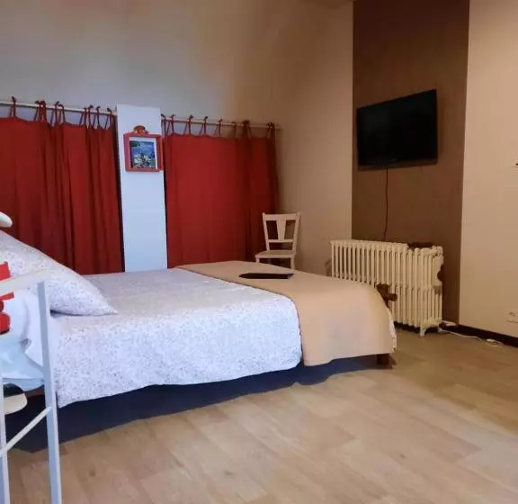 Majatalo La Maison Genevier   Chambre Doréline