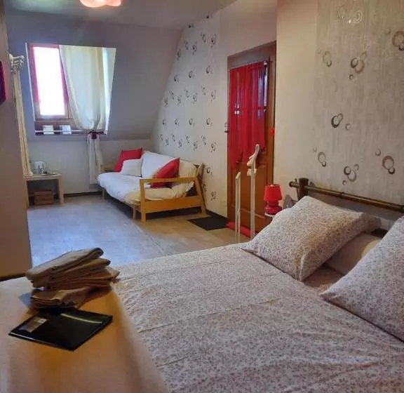 Majatalo La Maison Genevier   Chambre Doréline