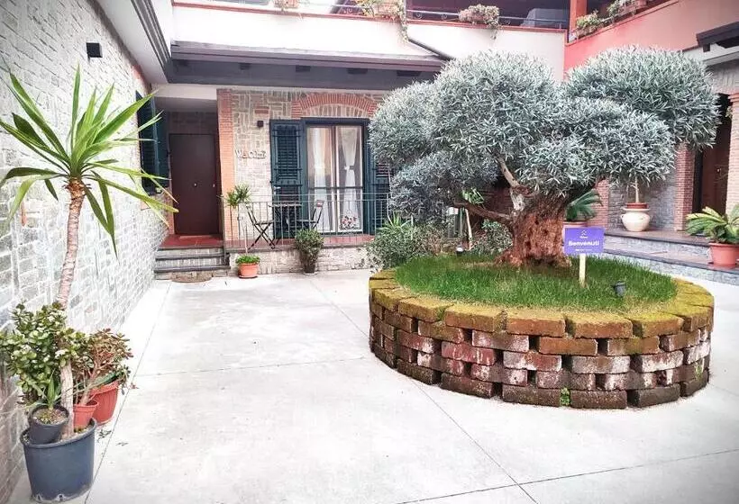 Majatalo Midway House Italy