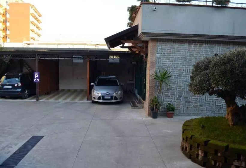 Majatalo Midway House Italy