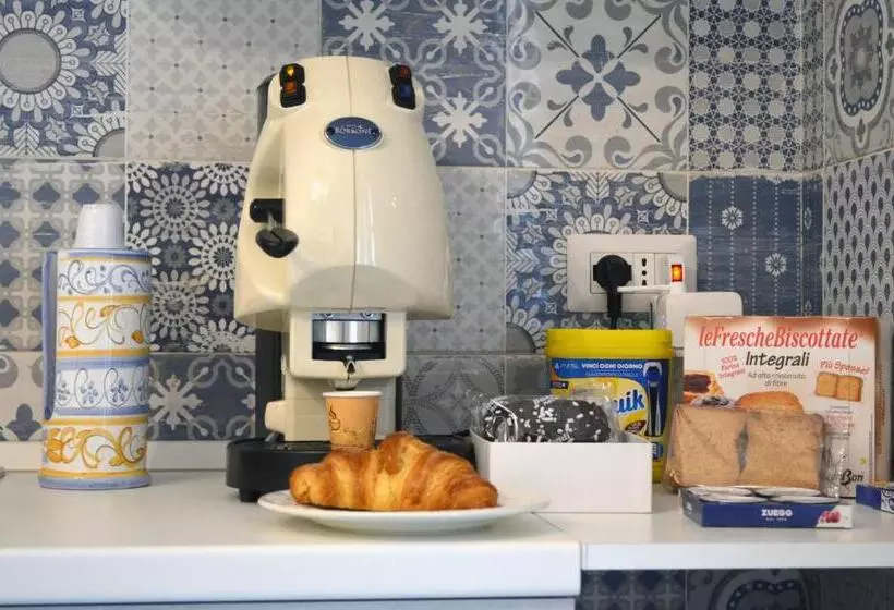 Majatalo Midway House Italy