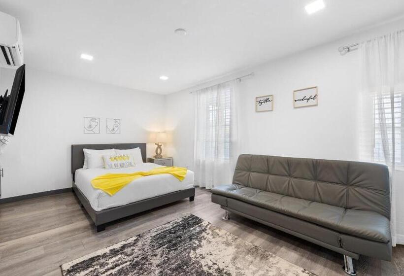 הוסטל Sunset Inn South Miami