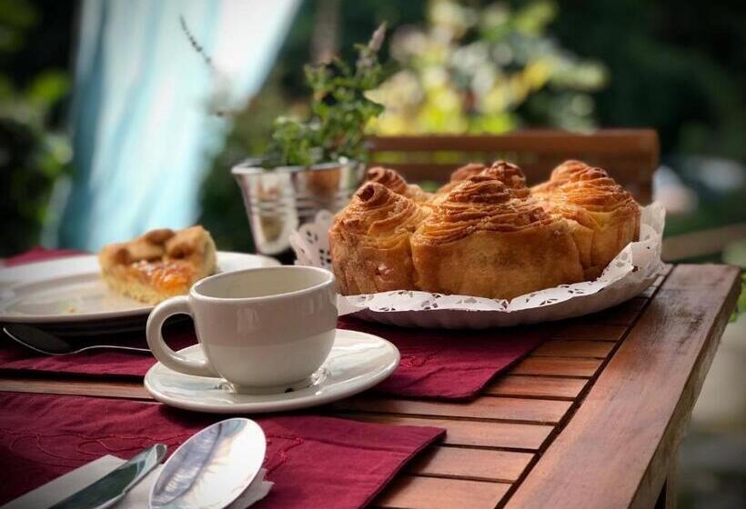 تختخواب و صبحانه Le Macine Del Perino