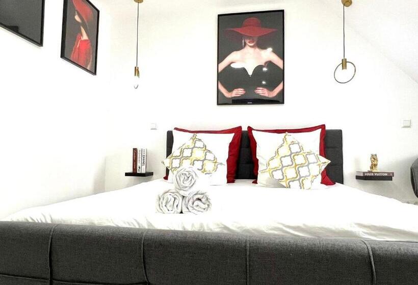 Bed and Breakfast Living Solution 24 Karlsruhe