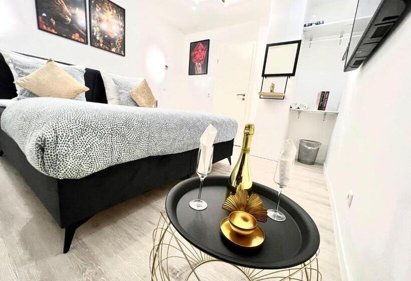 Aamiaismajoitus (B&B) Living Solution 24 Karlsruhe