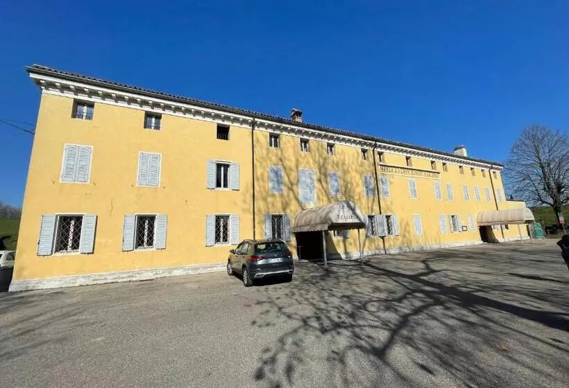 Hotelli Albergo Ligabue