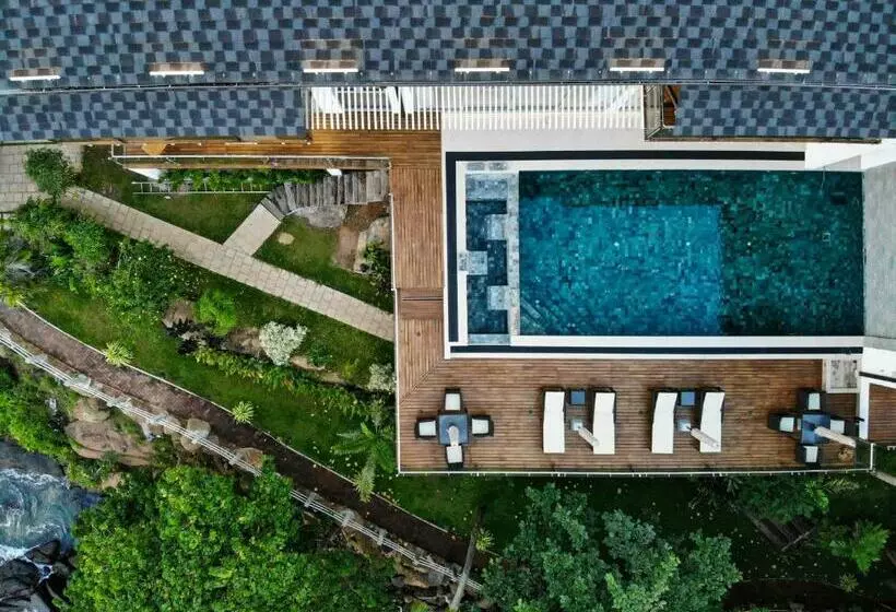 Hotelli Beacon By The Bay Villas And Suites By The Clarks