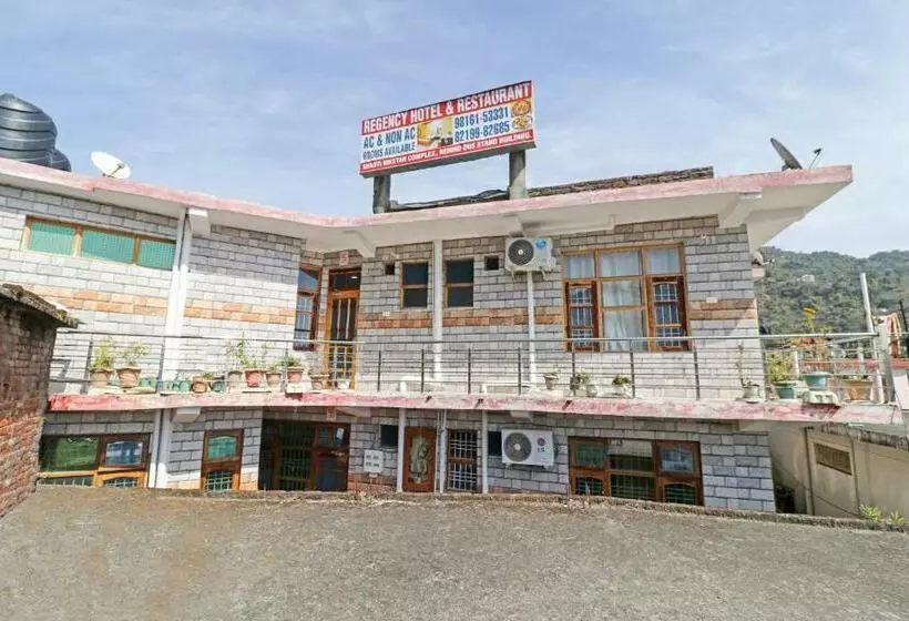 Hotelli Capital O 86239 Regency  And Restaurant