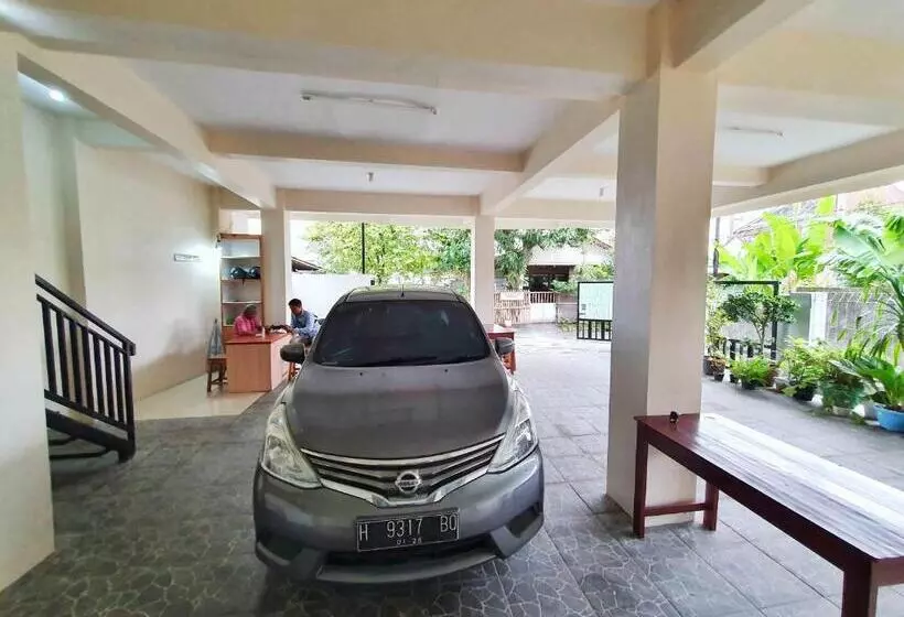 هتل Griya Shinta Syariah Solo Mitra Reddoorz