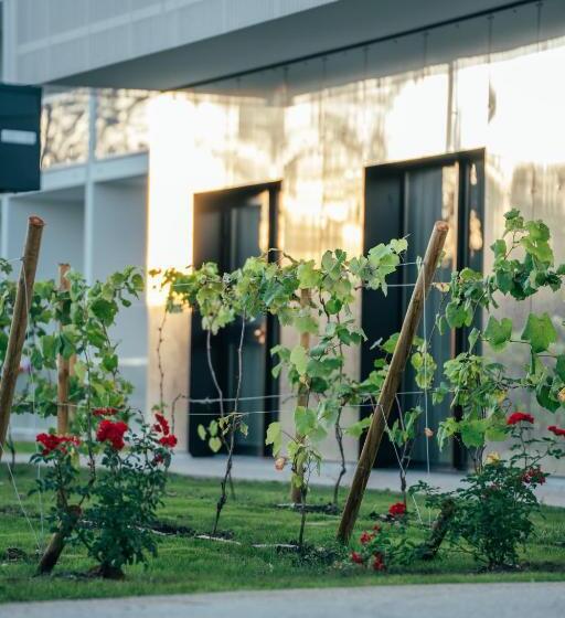 هتل Holiday Inn   Bordeaux Merignac, An Ihg