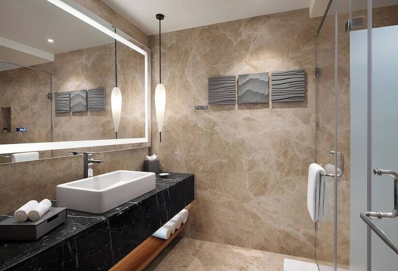 هتل Hyatt Regency Dehradun Resort And Spa