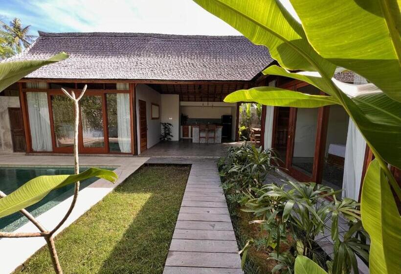 בית מלון כפרי Jati Kuta Lombok