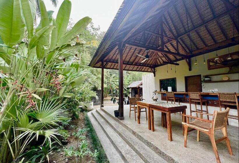 בית מלון כפרי Jati Kuta Lombok