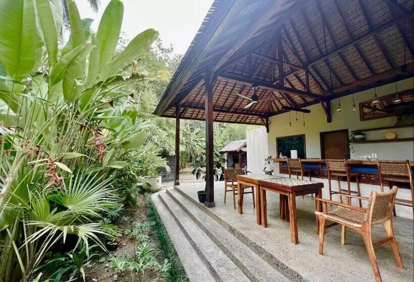 ホテル Jati Kuta Lombok